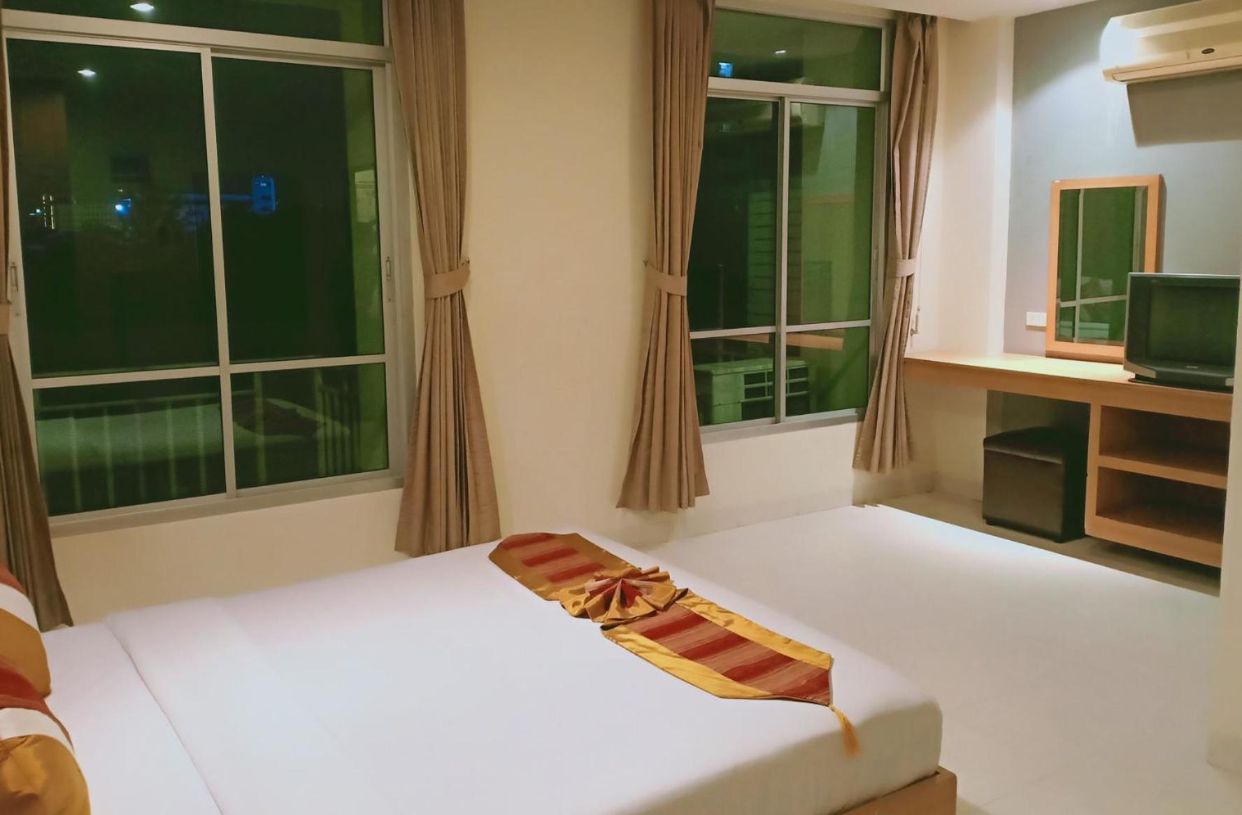 Sena House Hotel Bangkok Bagian luar foto