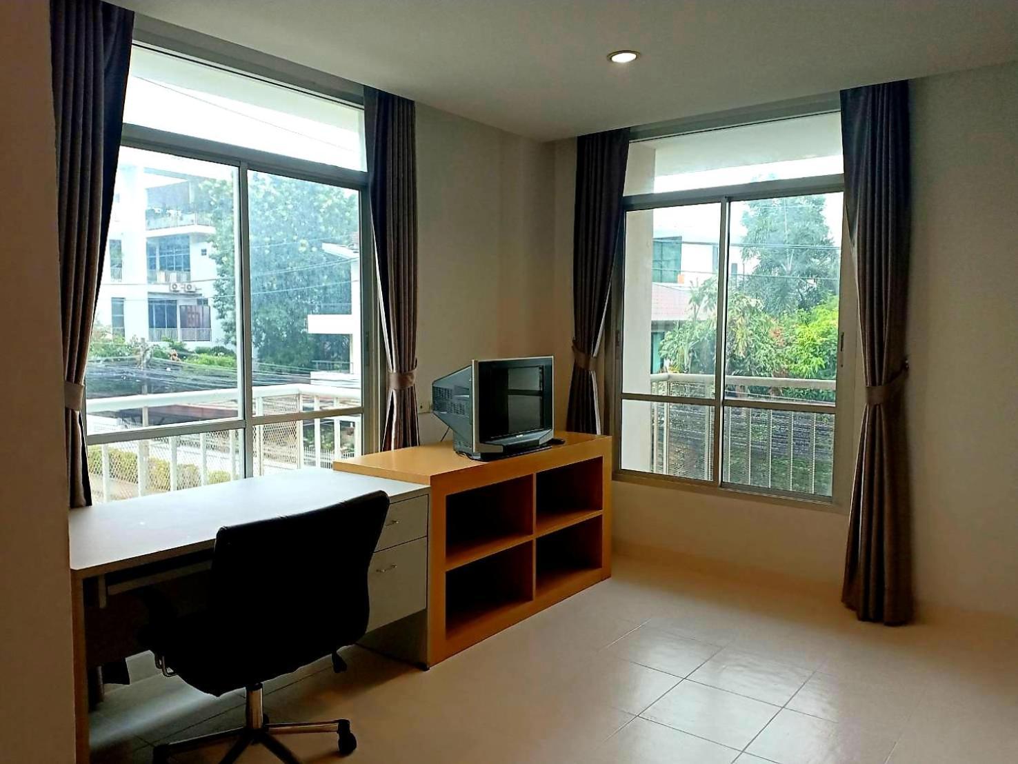 Sena House Hotel Bangkok Bagian luar foto